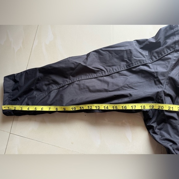 St.John’s Bay woman reversible utility jacket black gray cinched waist size 1X - Picture 12 of 16